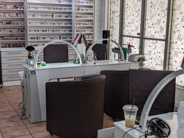 Cali Pro Nails Manicure Station